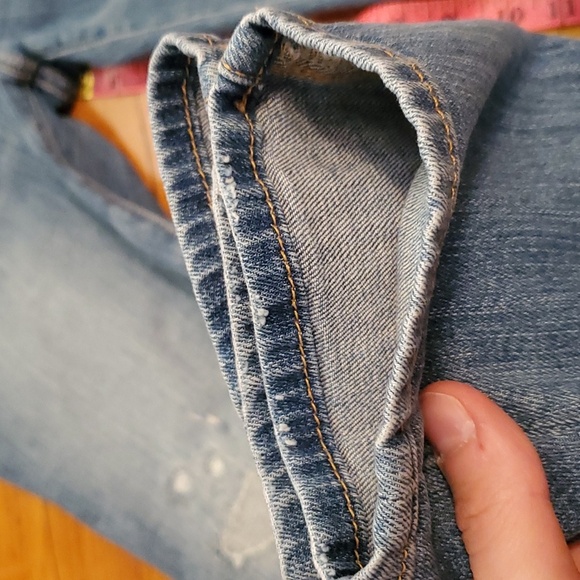 Abercrombie & Fitch distressed embroidered jeans. Faded blue. Size 10, 30W. - Picture 14 of 15